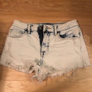 Forever 21 jean shorts size 27